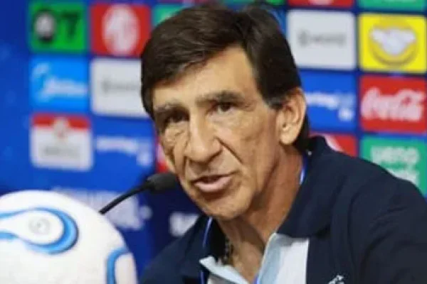 La alegría de Costas por la reacción de Racing tras perder el clásico: 