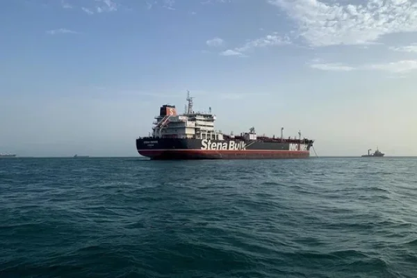 Irán volvió a prohibir el paso de petroleros por el estrecho de Ormuz