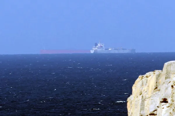 Irán volvió a cerrar el estrecho de Ormuz tras el ataque de Israel contra Hezbollah: “Cualquier barco será destruido”