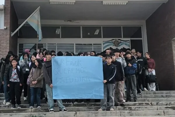 Tras la toma, Educación dio luz verde al 4° año en el Colegio N°16