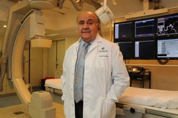 El maestro de la cardiología argentina y referente internacional que sigue activo a los 93 años