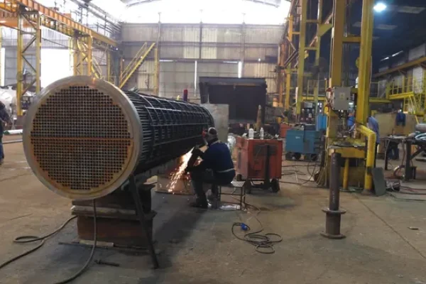 La actividad industrial se desplomó en febrero: cayó 8,7%