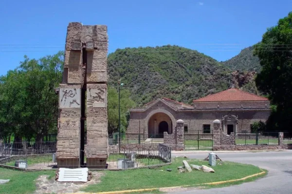 Llaman a un abrazo simbólico para proteger el Templo de Las Padercitas