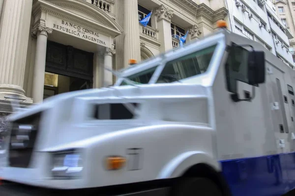 El Banco Central compró más de US$ 400 millones y ya superó el 50% de la meta pactada para todo el año