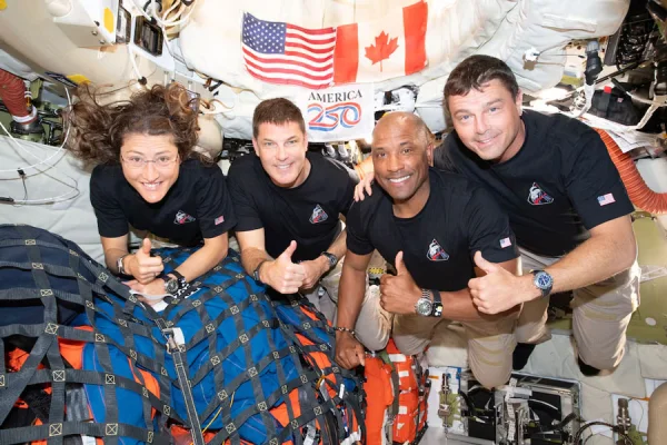 Qué cambios sufrirá el cuerpo de los astronautas de Artemis II tras regresar a la Tierra
