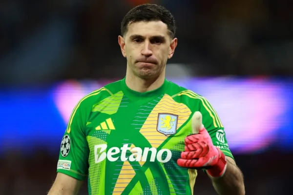 Alarmas en la Selección argentina: “Dibu“ Martínez tuvo que ser reemplazado por posible lesión