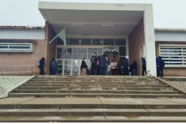 Derivan a Nonogasta al estudiante que llevó un arma al Colegio 16 de Chilecito