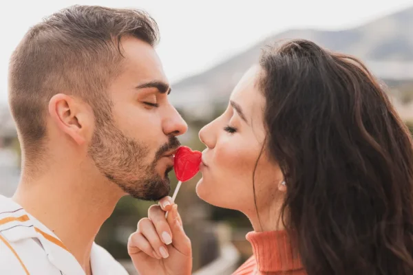 Día Internacional del Beso: ¿por qué se celebra hoy y cuáles los beneficios de besarse?