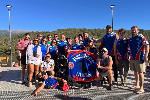 El equipo del Centro 5 se consagró bicampeón del NOA en Aguas Abiertas