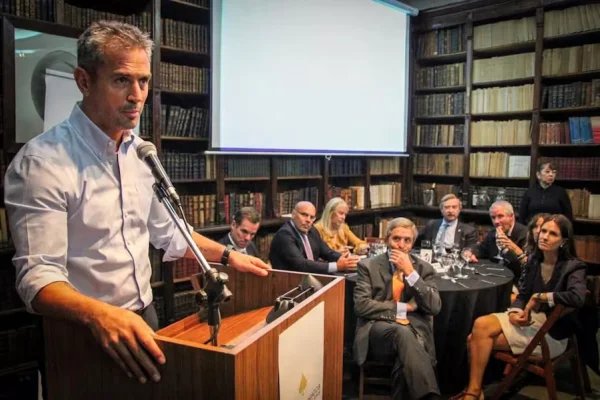 El oficialismo prepara el terreno para defender a Adorni en el Congreso