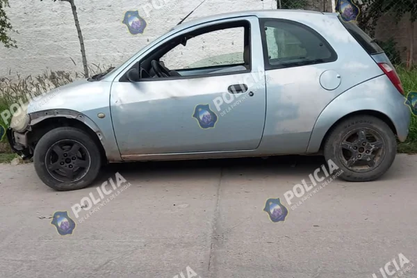 La Policía recuperó un vehículo denunciado como robado