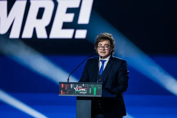 Milei en AmCham: ”la inflación viene subiendo desde mediados del año pasado, pero para adelante va a bajar”