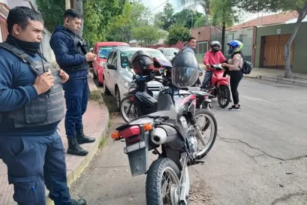 Discusión de tránsito culminó a la piñas