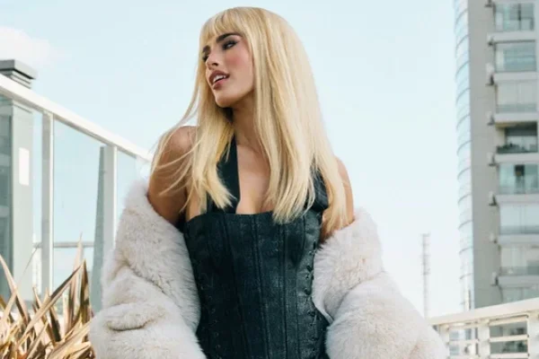 Juli Poggio homenajeó a Susana Giménez con sus looks icónicos