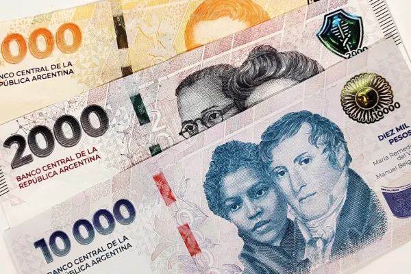 Los salarios volvieron a perder contra la inflación: subieron 2,4% en febrero