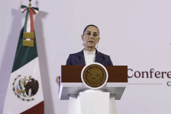 Sheinbaum rechaza una posible intervención militar en Cuba y propone un plan global de paz