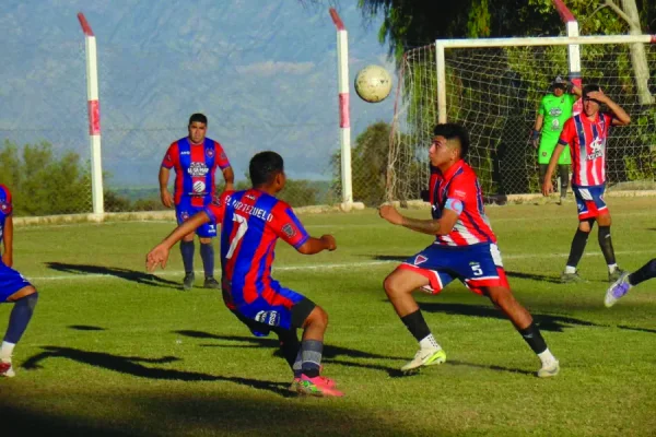 Fútbol: Atlético El Portezuelo protestó los puntos y puso en duda la clasificación de Estudiantes