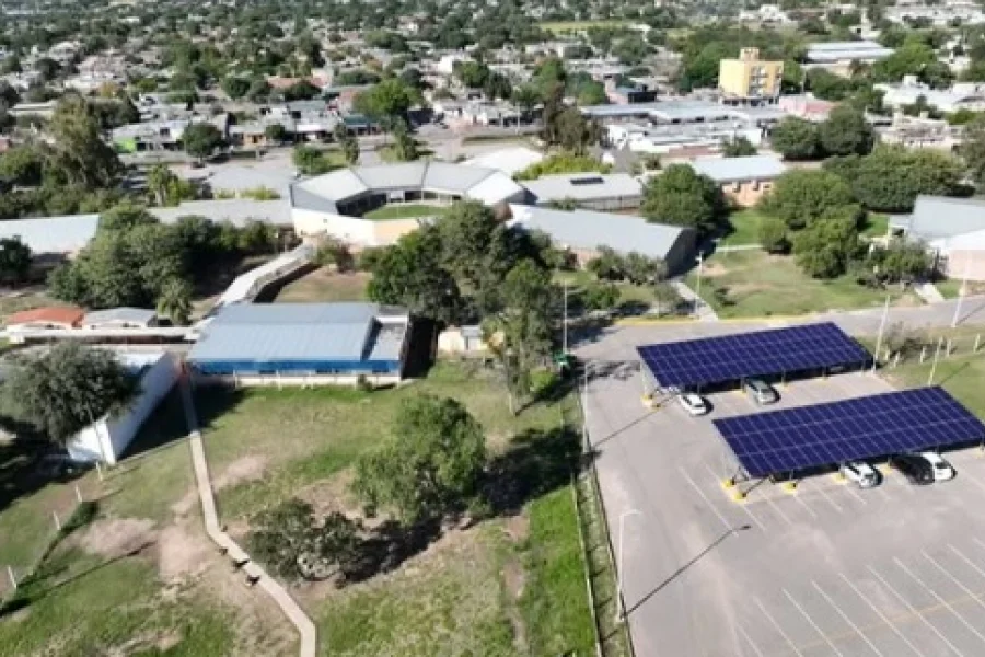 Inauguró la primera playa solar