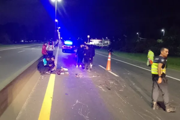 Autopista Buenos Aires-La Plata:  muerte durante una picada ilegal