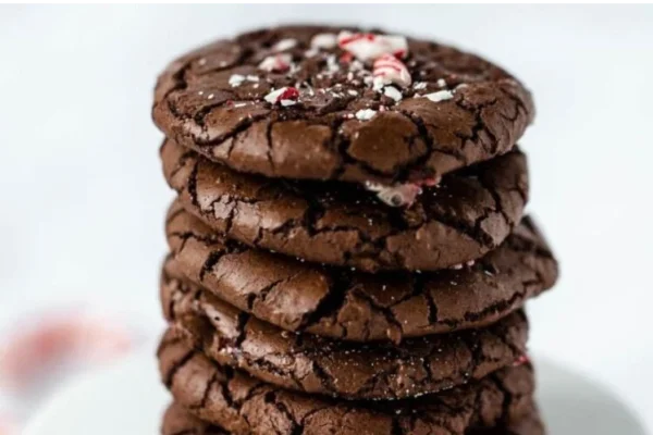 Cookies de chocolate amargo y pimienta rosa: la receta fácil con un toque gourmet inesperado