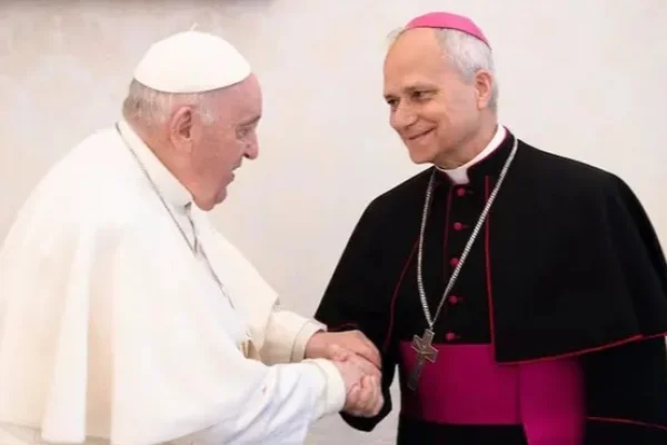 León XIV llamó a mantener el legado del papa Francisco
