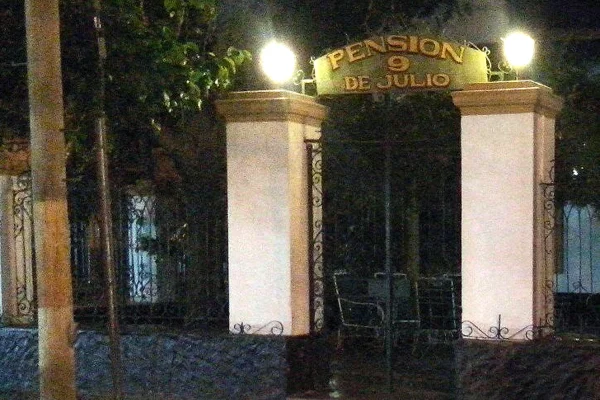 La pensión que resiste al tiempo en el corazón riojano