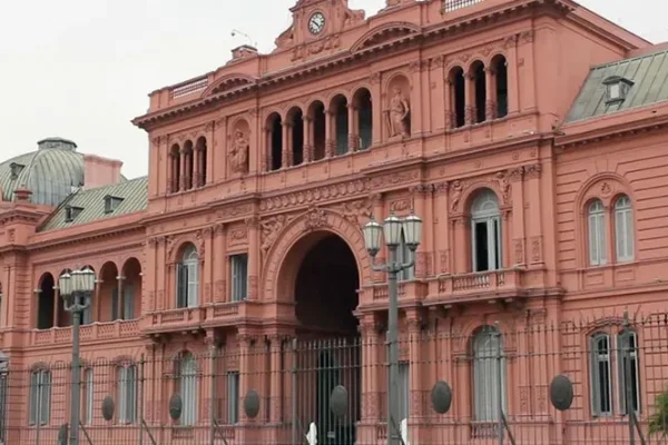 El Gobierno Nacional suspendió acreditaciones a más de 60 periodistas en Casa Rosada por un presunto caso de espionaje