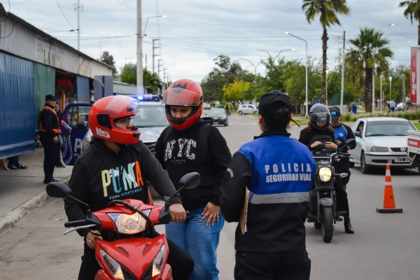 La Policía implementó un operativo motovehicular en la capital