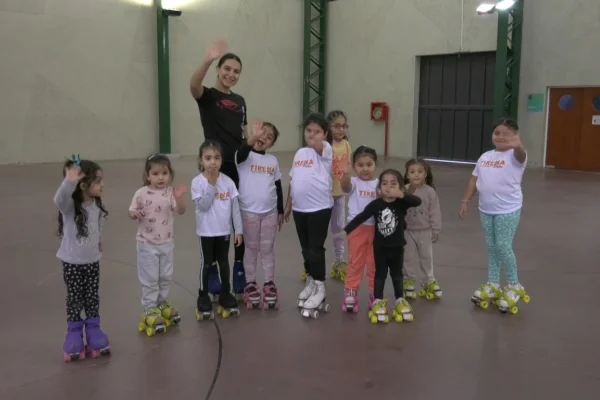 Patinadores riojanos se preparan para medirse a nivel internacional en Villa María