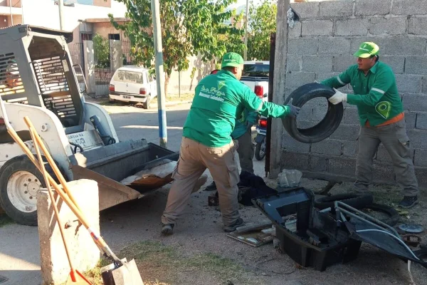 Refuerzan los operativos sanitarios “Manzanas Saludables” en la Capital