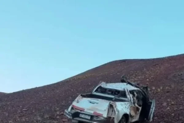 Accidente en descenso de la Cuesta del Peñón terminó con dos trasladados