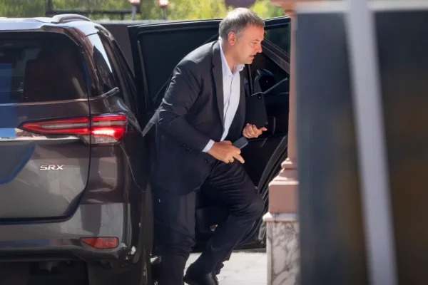 En medio del escándalo de Adorni, el Gobierno extiende el plazo para presentar las declaraciones juradas