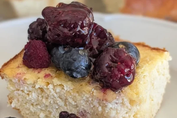 Torta proteica de ricota y limón: la receta ideal para una merienda equilibrada y llena de sabor