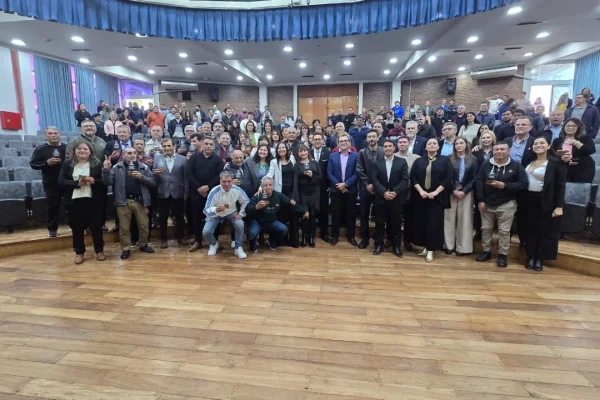 Brindaron homenaje a nodocentes históricos