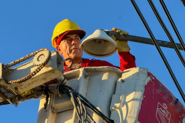La Municipalidad refuerza la iluminación en espacios públicos