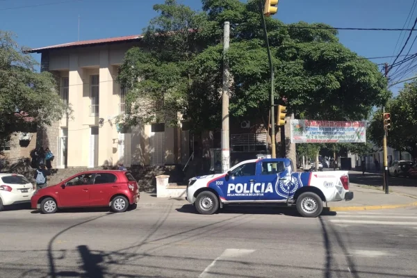 Amenazas en escuelas: advierten que ya no son “bromas” y pueden terminar con expulsión y causas penales