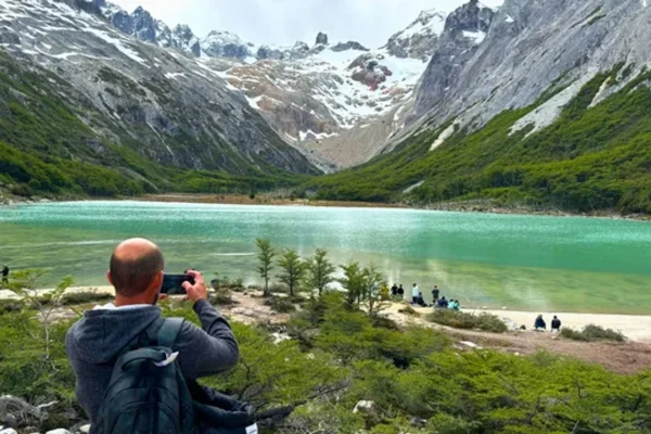Laguna Esmeralda en Ushuaia: cómo es la caminata, cuánto dura y cómo llegar al trekking más famoso del Fin del Mundo