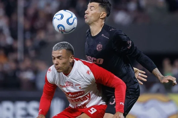 Platense se hizo fuerte ante Independiente Santa Fe