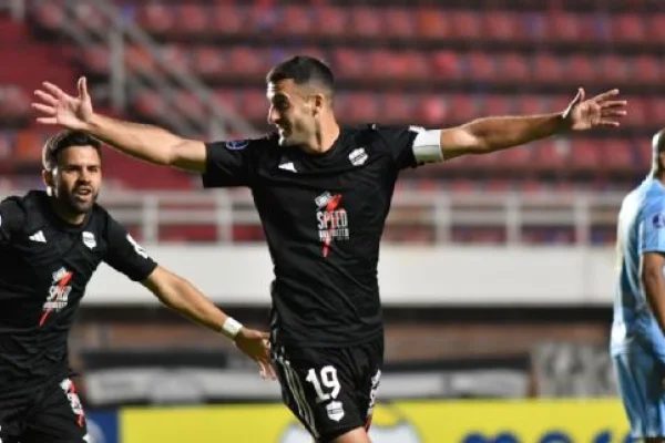 Deportivo Riestra lo dio vuelta y consiguió un histórico triunfo ante Montevideo City Torque