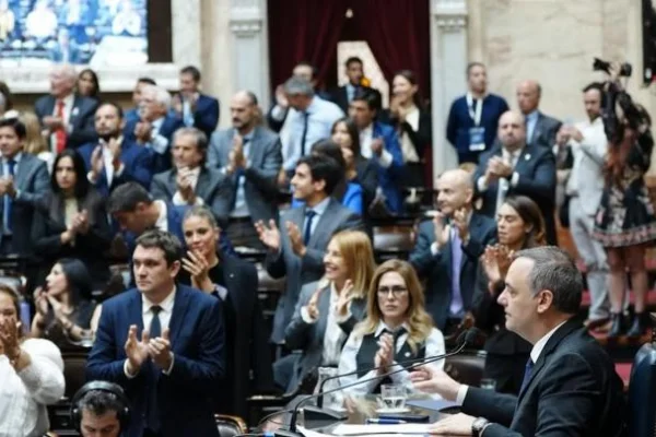 Diputados riojanos se pronunciaron tras la presentación de Adorni