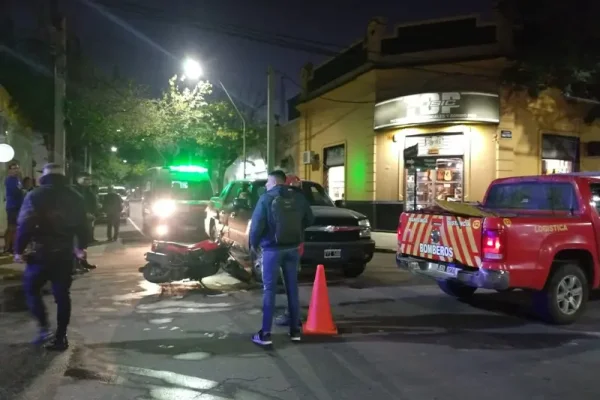 Accidente en pleno centro dejó una joven hospitalizada