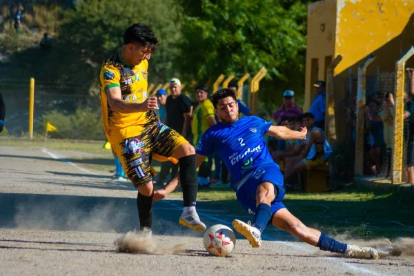 Fútbol: Malanzán y Alto Valle definen el primer puesto de la Zona D