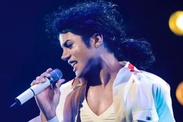 La película de Michael Jackson logra convertirse en el estreno de un biopic más taquillero de la historia