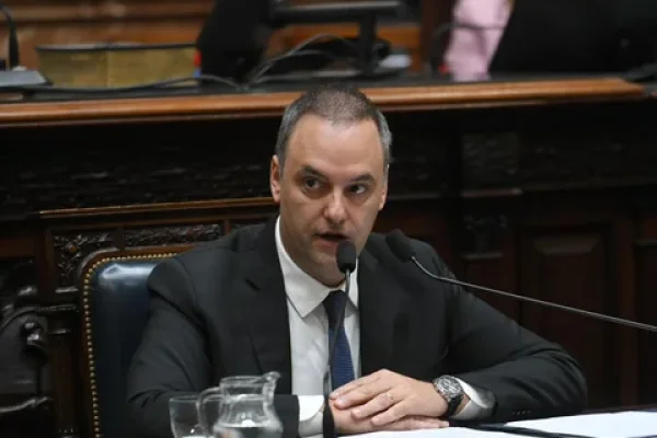 Adorni dijo que la causa sobre los departamentos “no tiene gollete” y que quedará demostrado en la Justicia