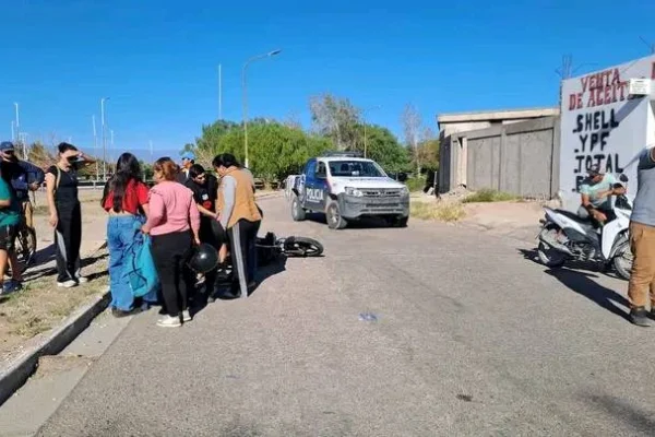 Dos heridos tras fuerte choque de motos en Aimogasta