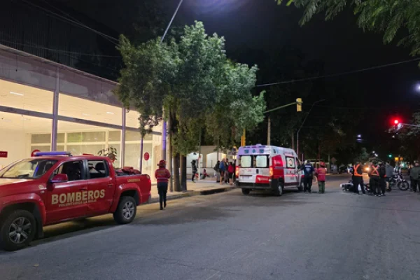 Tres heridos en un fuerte siniestro vial en la capital