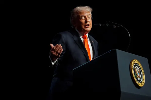 Trump afirmó que está revisando una nueva propuesta de Irán para poner fin a la guerra