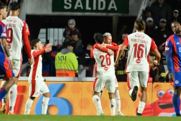 Independiente le ganó a San Lorenzo y clasificó a los octavos de final del Torneo Apertura