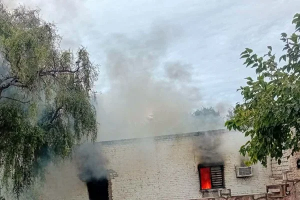 Incendio en Chamical: dos adultos mayores con quemaduras y pérdidas totales en una vivienda