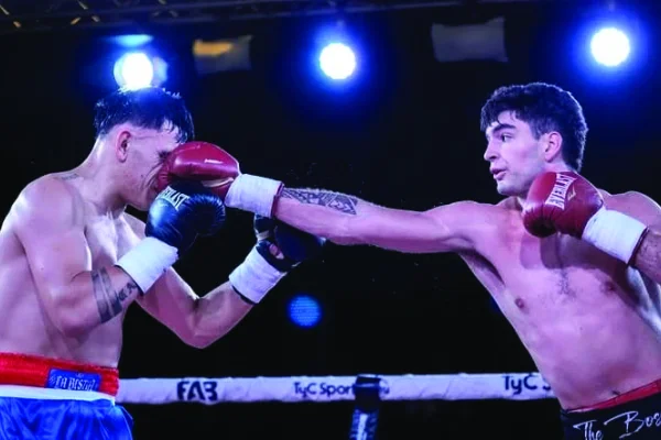 Boxeo: Benjamín Escudero se impuso sin objeciones en un duelo de imbatidos